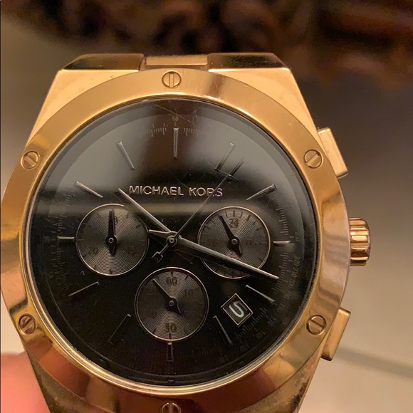 Michael Kors Watch - Picture 5 of 5